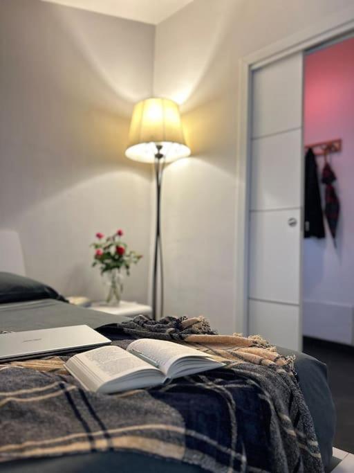 Elegante Appartamento Privato In Palazzo Storico Del XVIII - Pieno Centro นิโกเซีย ภายนอก รูปภาพ