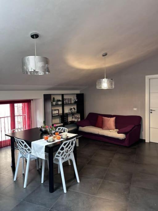 Elegante Appartamento Privato In Palazzo Storico Del XVIII - Pieno Centro นิโกเซีย ภายนอก รูปภาพ